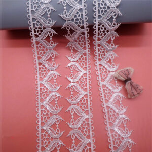 スパンコール付き2.9cm刺繍レーストリム