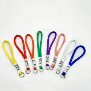 cordões multicoloridos