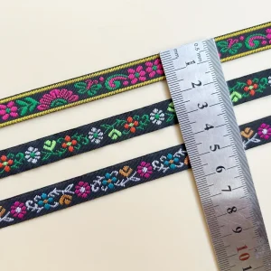 סרט ג'קארד עם דוגמת פרחים צרה, 1.2 ס"מ